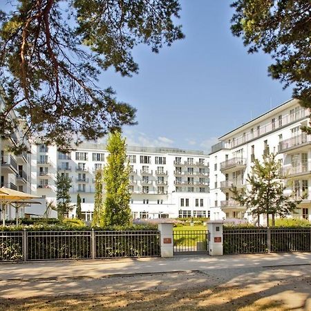 Steigenberger Grandhotel & Spa Heringsdorf Dış mekan fotoğraf The campus of the University of Applied Sciences and Medical University of Southern Tyrol