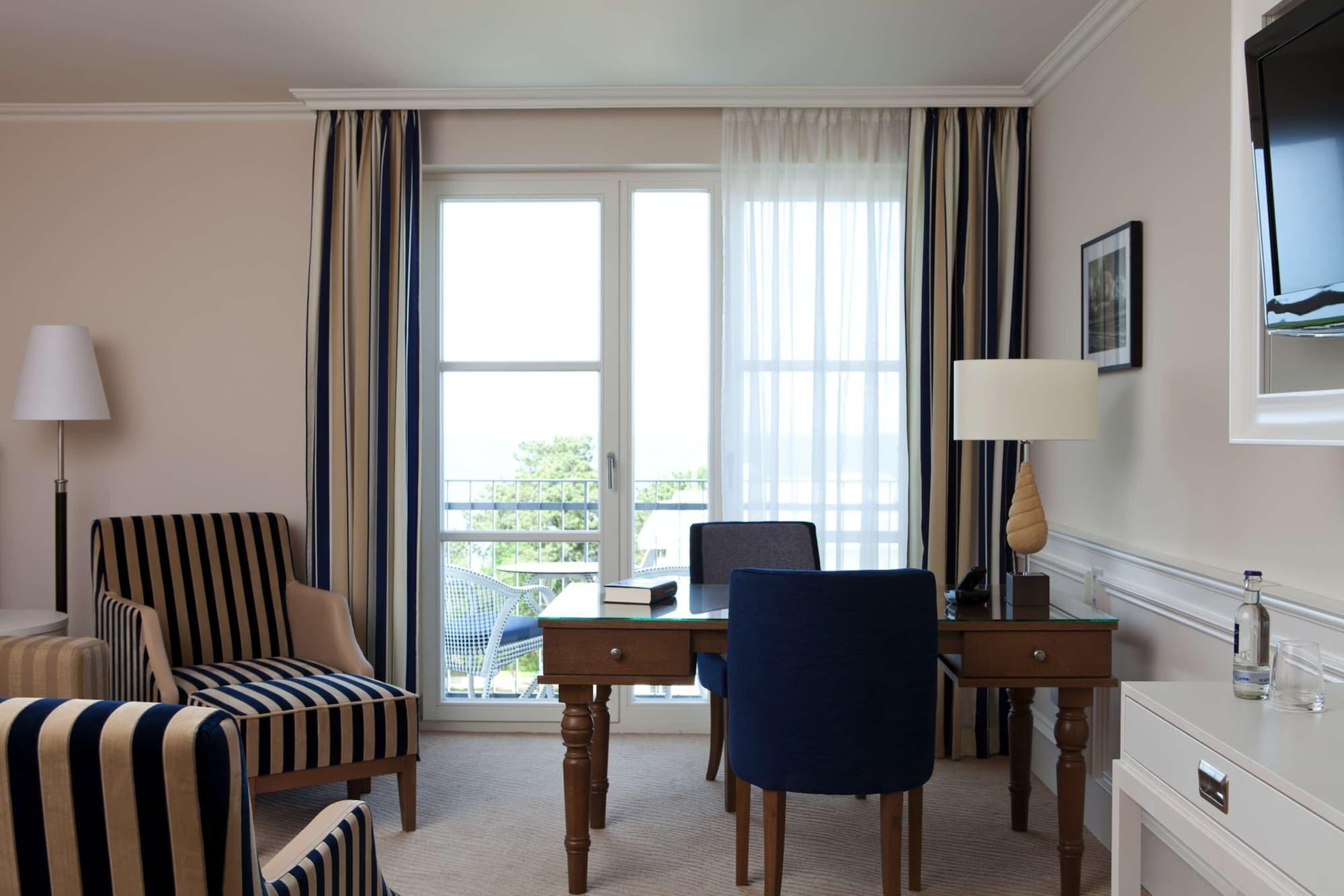 Steigenberger Grandhotel & Spa Heringsdorf Dış mekan fotoğraf A room at the Hotel Axelmannstein